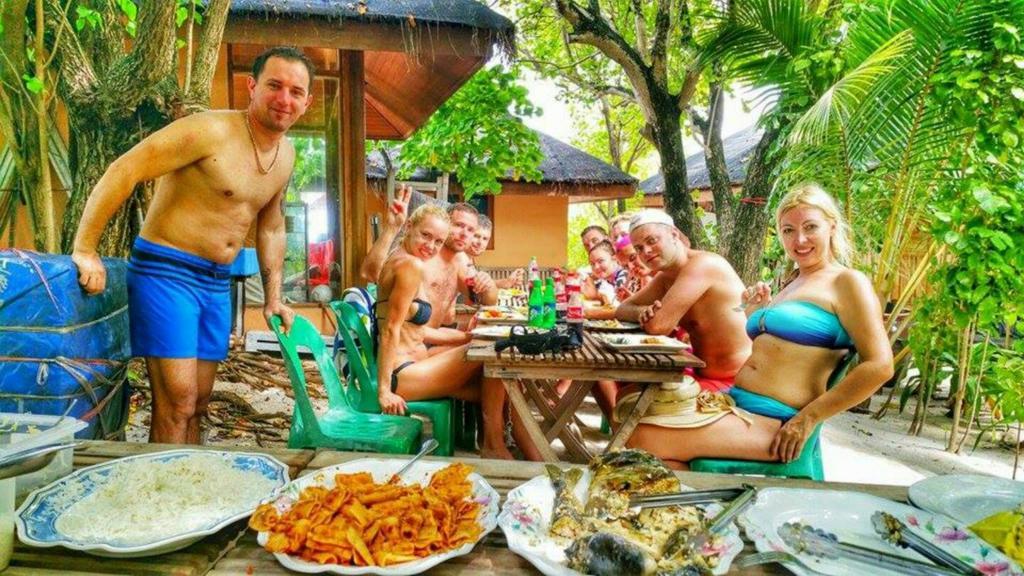 Отель Lily Rest Maldives Маафуши Экстерьер фото