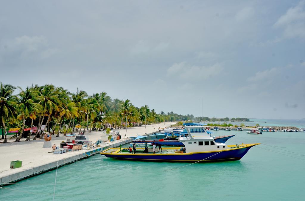 Отель Lily Rest Maldives Маафуши Экстерьер фото